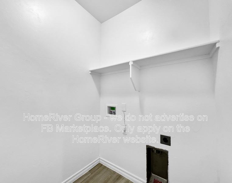 11133 NW 95th Ct - Photo 6 of 24