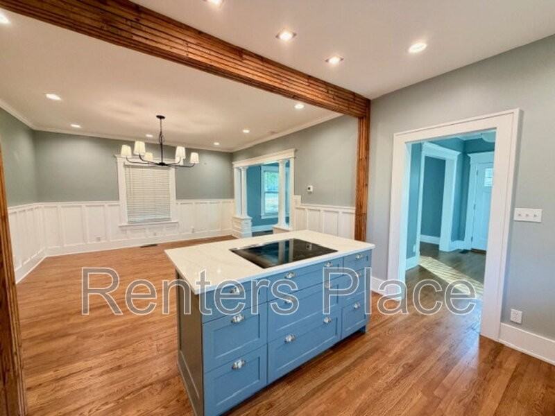 105 East 19th Street - Photo 6 of 6