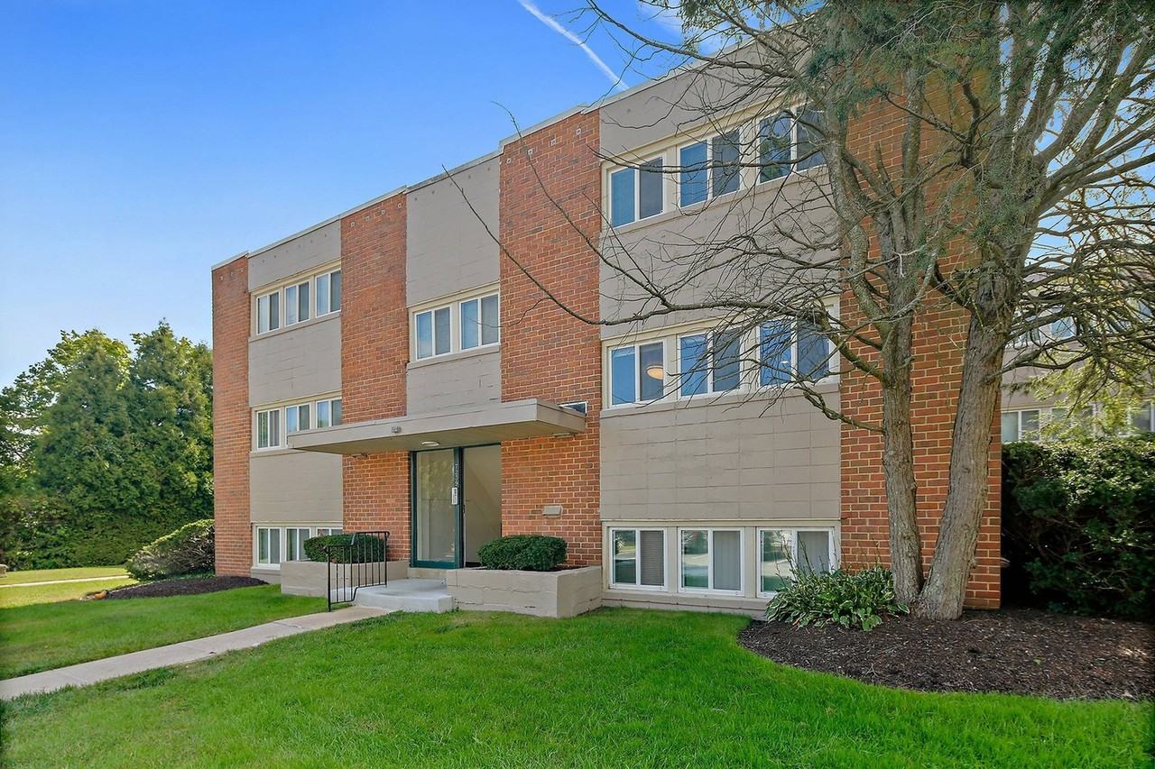 The Greenbriar - Photo 2 of 23