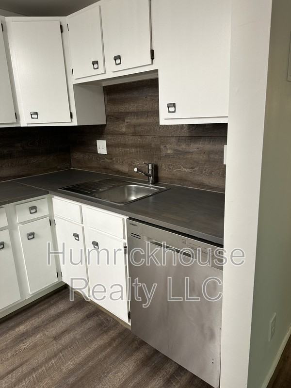 3164 3164 - Photo 2 of 20