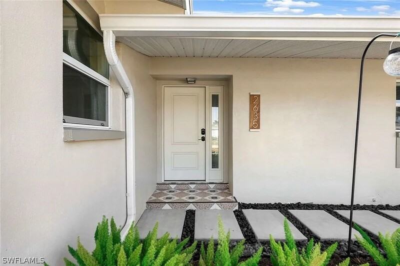 2635 Se 18th Pl - Photo 3 of 34