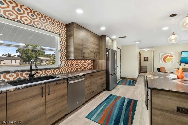 2635 Se 18th Pl - Photo 5 of 34