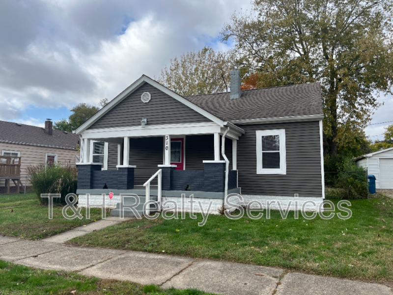 310 Barton Ave - Photo 4 of 26