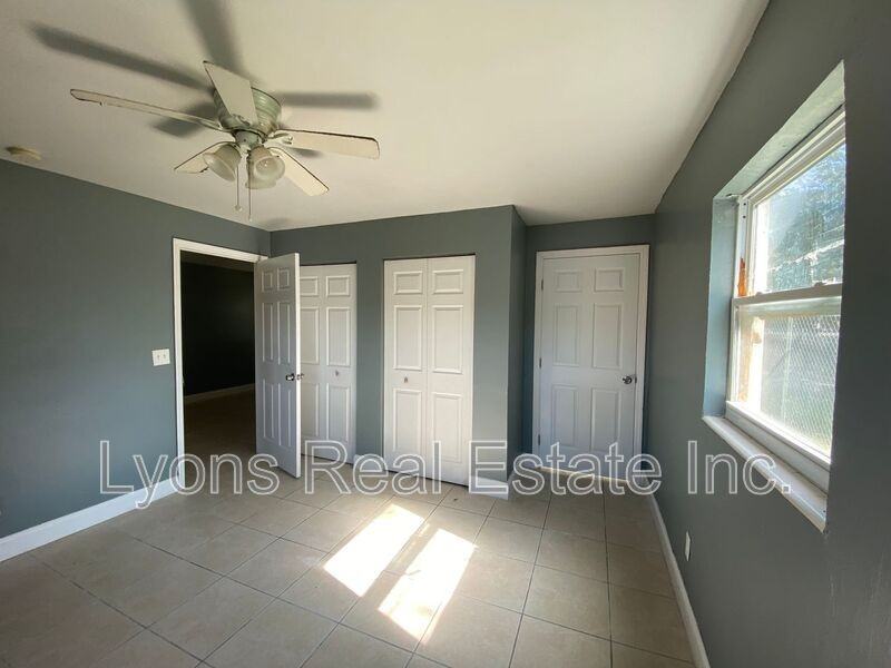 40 Willis Rd #1 - Photo 6 of 7