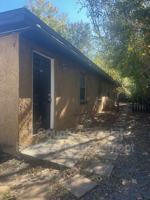 featured image of 3254 Phyllis St