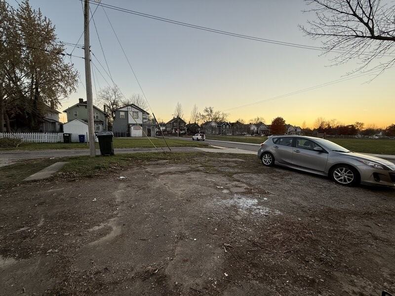 207 E Southwood Ave - Photo 6 of 29