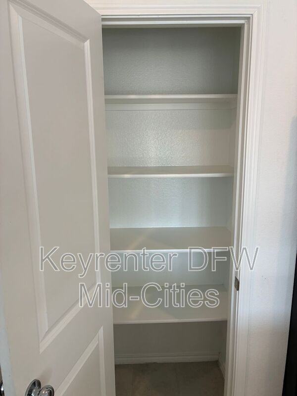 2840 Eppright Dr - Photo 6 of 28