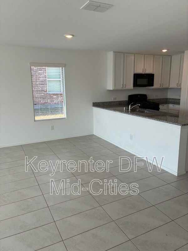 2840 Eppright Dr - Photo 7 of 28