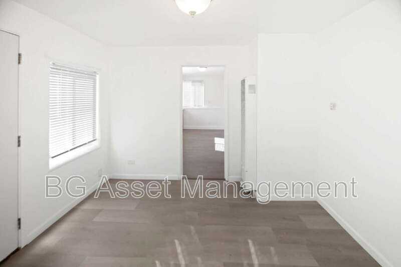 3027 Yolo Ave - Photo 4 of 13