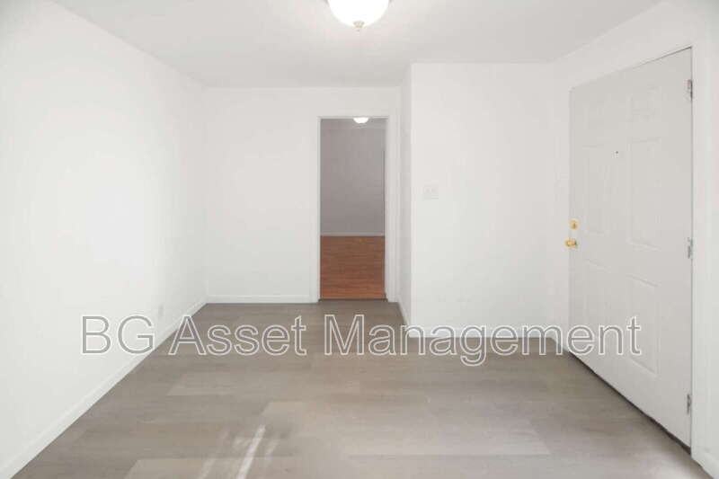 3027 Yolo Ave - Photo 6 of 13