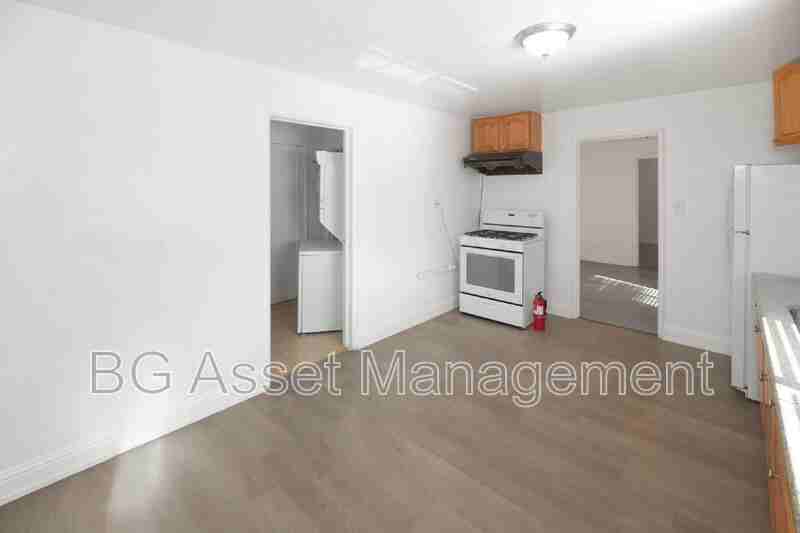 3027 Yolo Ave - Photo 3 of 13