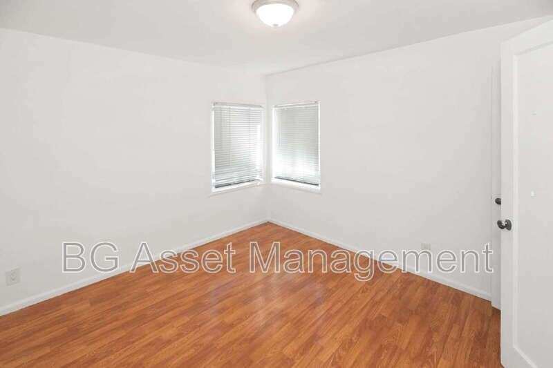 3027 Yolo Ave - Photo 7 of 13