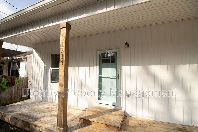 1213 N Chamberlain Ave - Photo 2 of 18