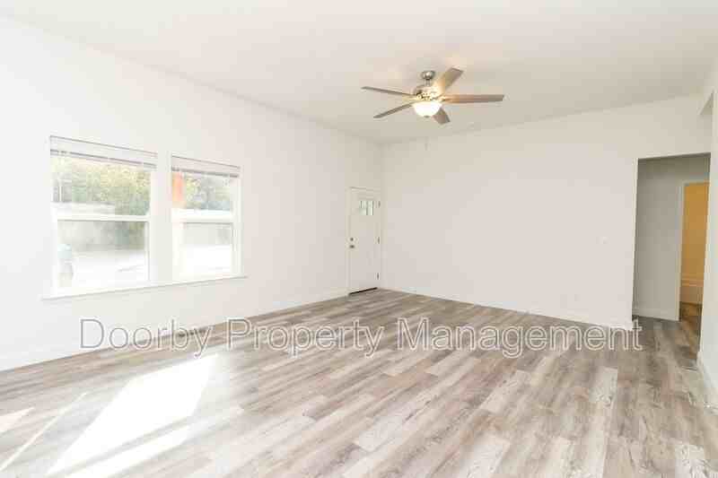 1213 N Chamberlain Ave - Photo 5 of 18