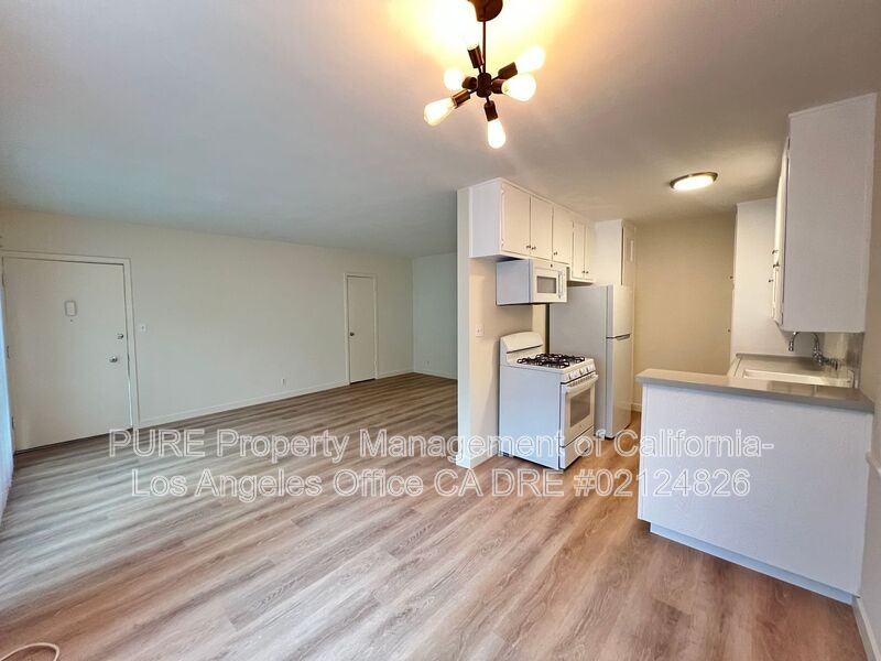 4427 Murietta Ave #19 - Photo 3 of 12