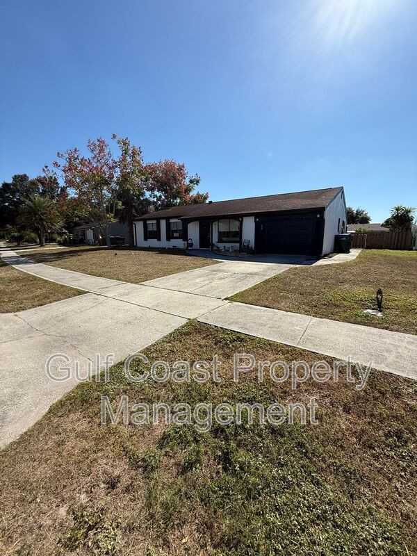 8127 Chesebro Ave - Photo 2 of 32