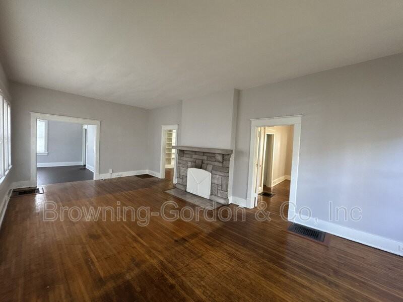1415 Acklen Avenue - Photo 2 of 16