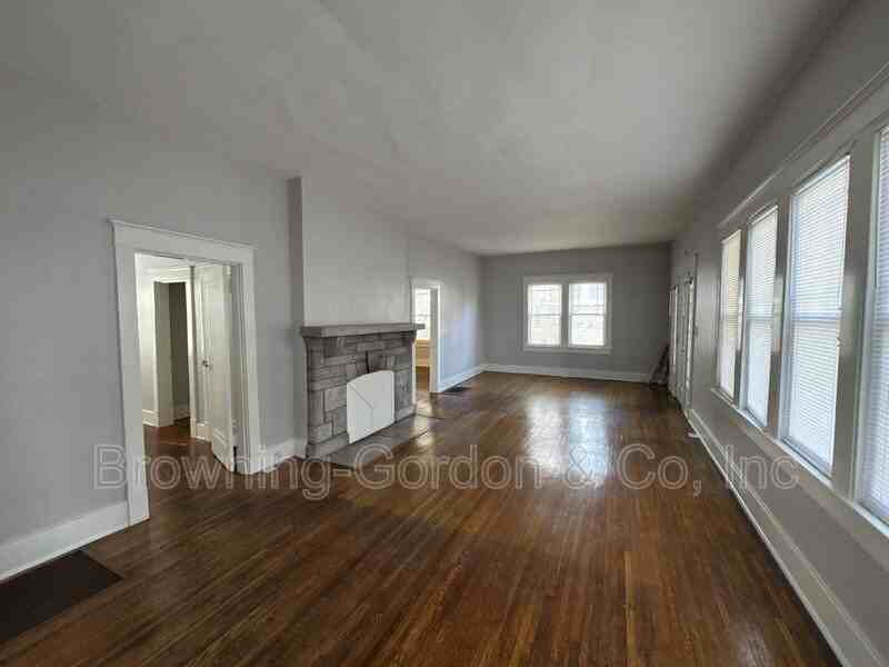 1415 Acklen Avenue - Photo 3 of 16