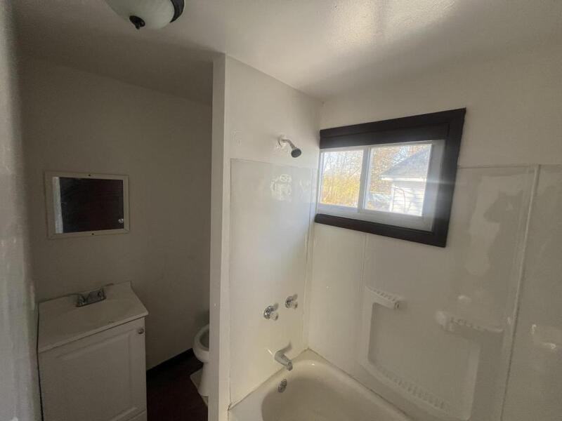 213 Flint St - Photo 4 of 8