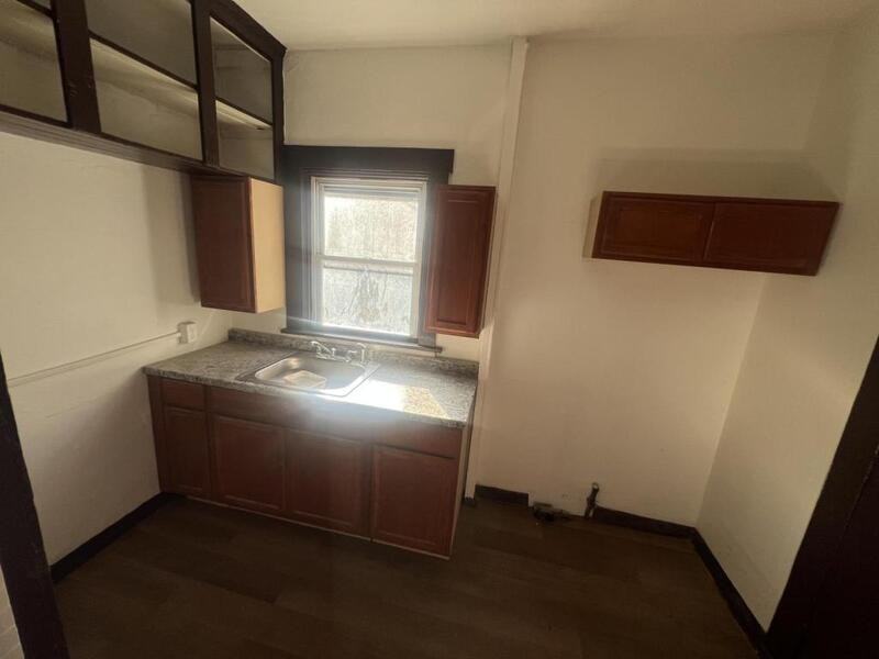 213 Flint St - Photo 5 of 8