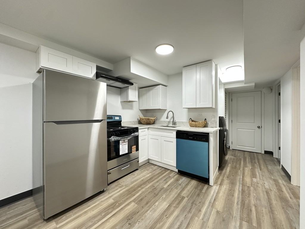 1634 North Whipple Street #G - Photo 2 of 21