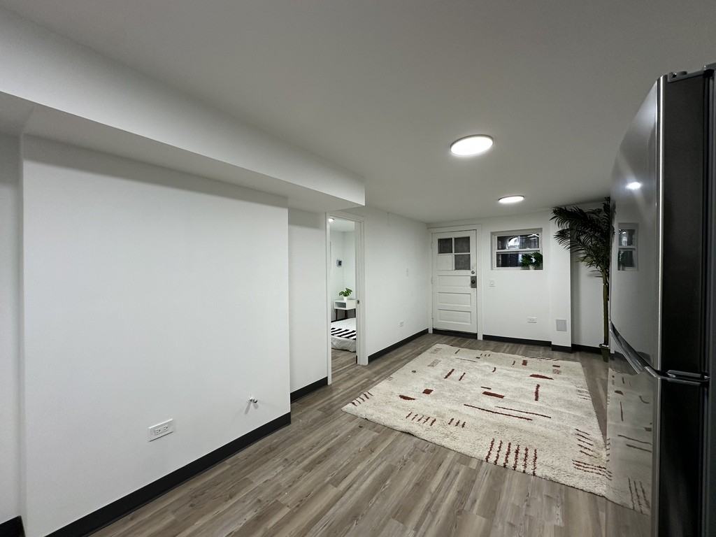 1634 North Whipple Street #G - Photo 6 of 21