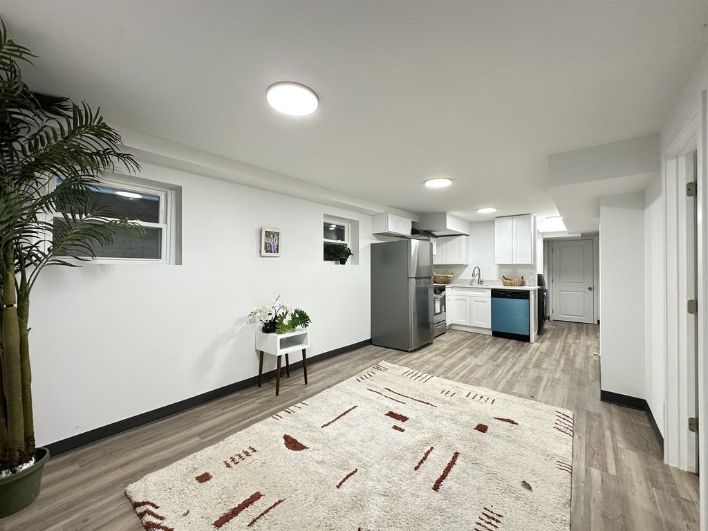 1634 North Whipple Street #G - Photo 7 of 21