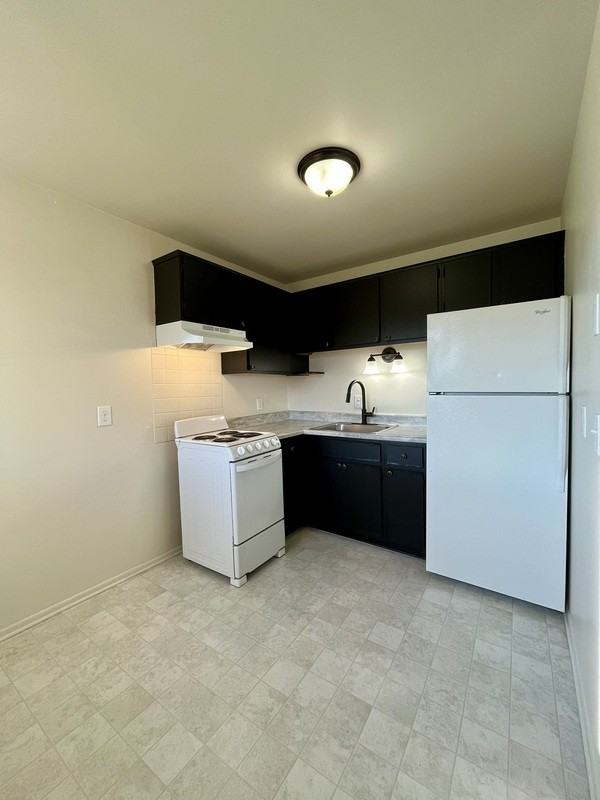 650 Harrison Blvd - Photo 7 of 34