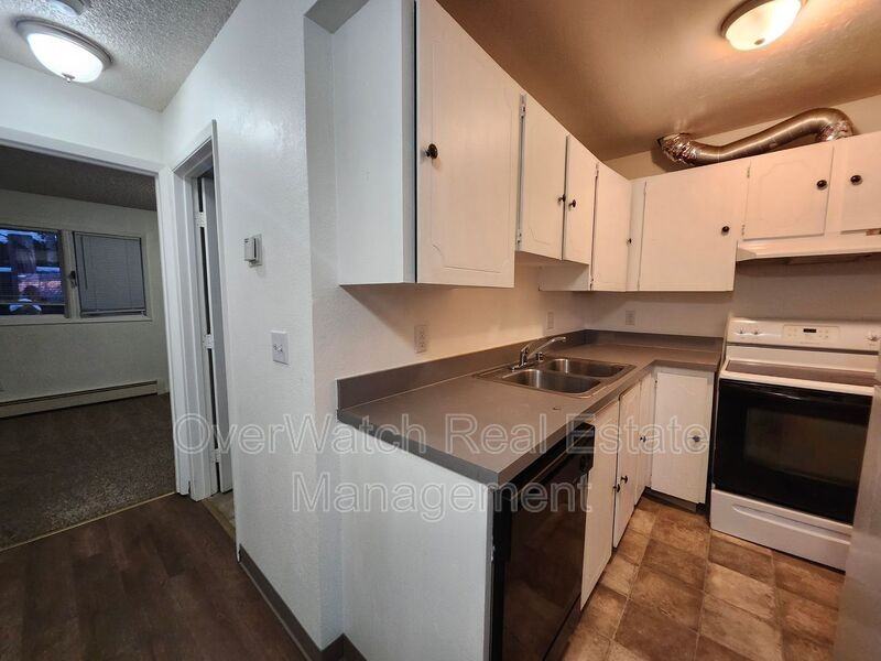 177 Micheal Ct #6 - Photo 2 of 7