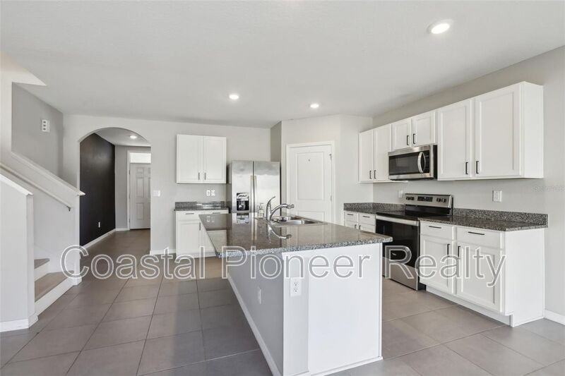 2604 Knight Island Drive - Photo 6 of 24