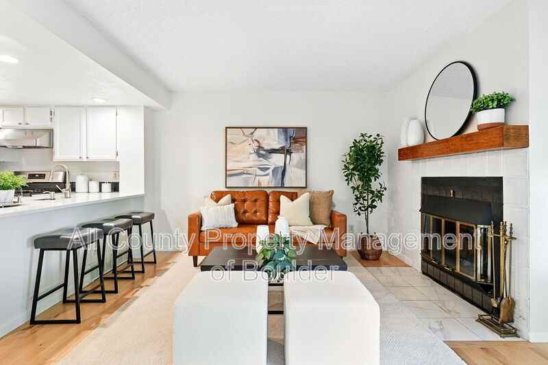 5920 Gunbarrel Ave #D - Photo 6 of 14