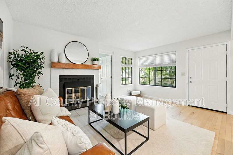 5920 Gunbarrel Ave #D - Photo 7 of 14