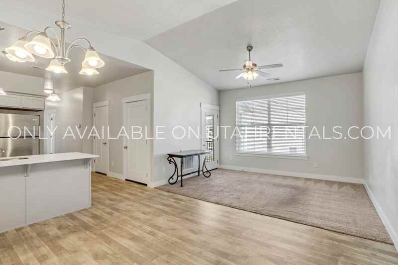 627 N Sun Peak Dr - Photo 5 of 18