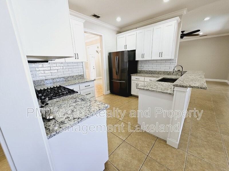 1930 Saddlewood Court - Photo 7 of 32