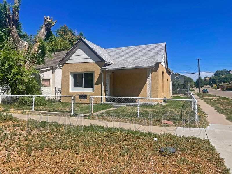 927 E 1st St - Photo 3 of 31