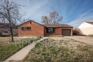 featured image of 1529 Alexander Circle