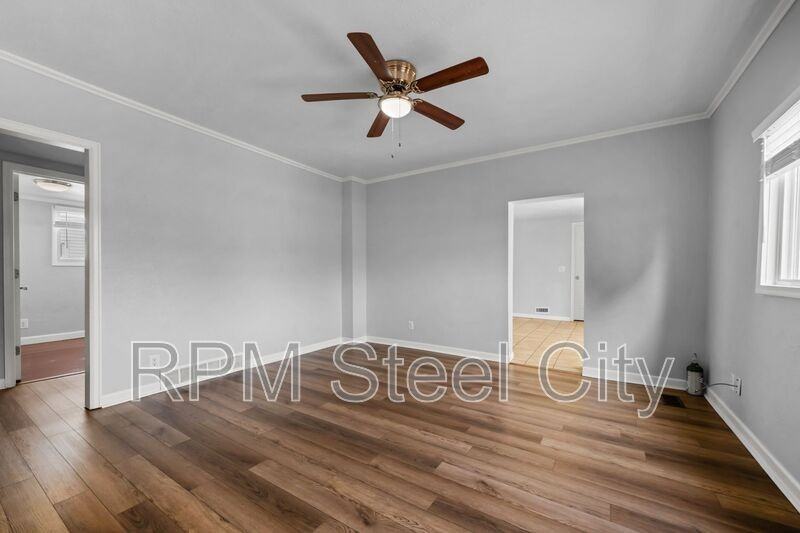 903 W 15th St - Photo 7 of 35