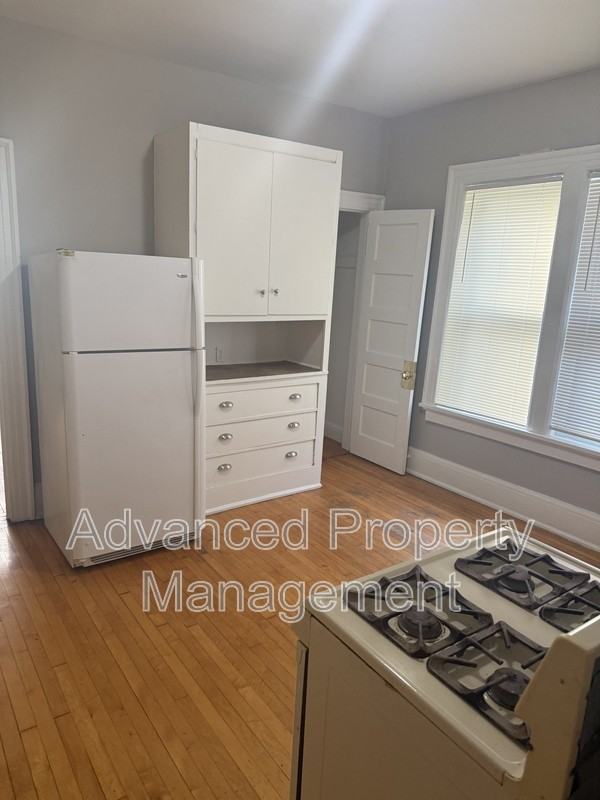 3113 W Mckinley Blvd #3 - Photo 6 of 12