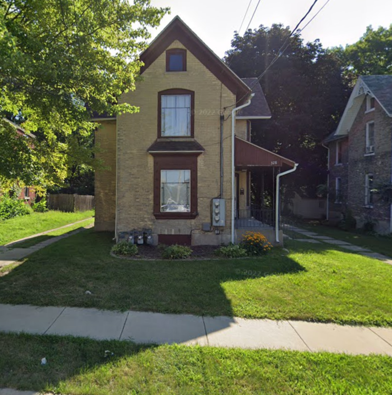 328 S Prospect St - Photo 3 of 11