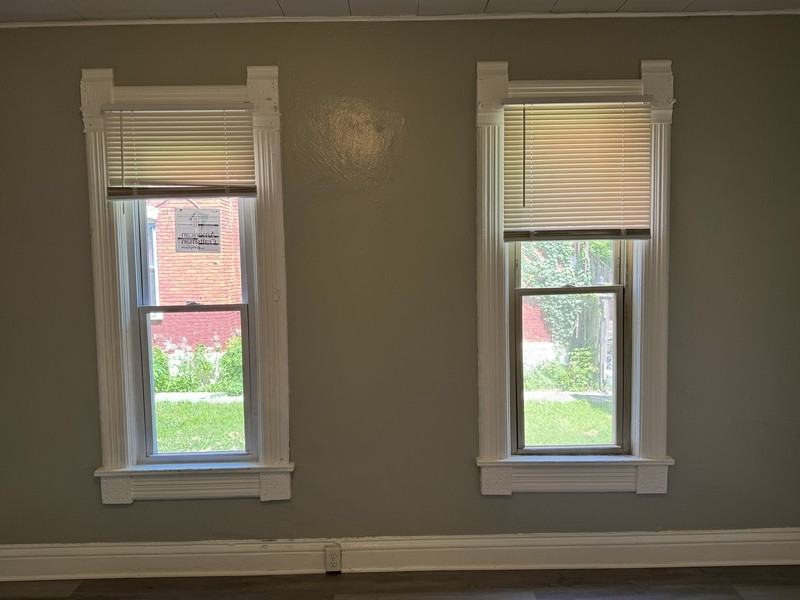 328 S Prospect St - Photo 4 of 11