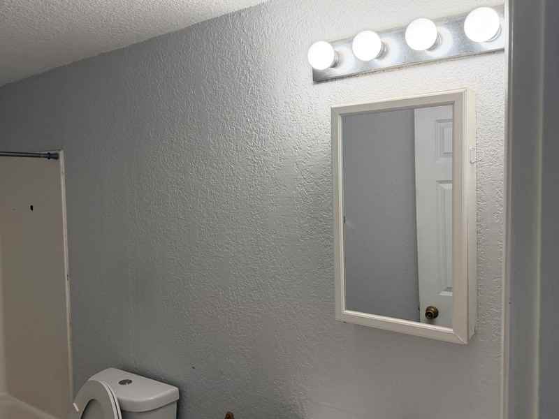 312 Salem St - Photo 5 of 18