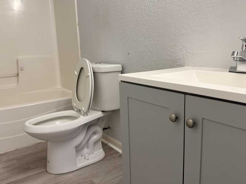 312 Salem St - Photo 7 of 18