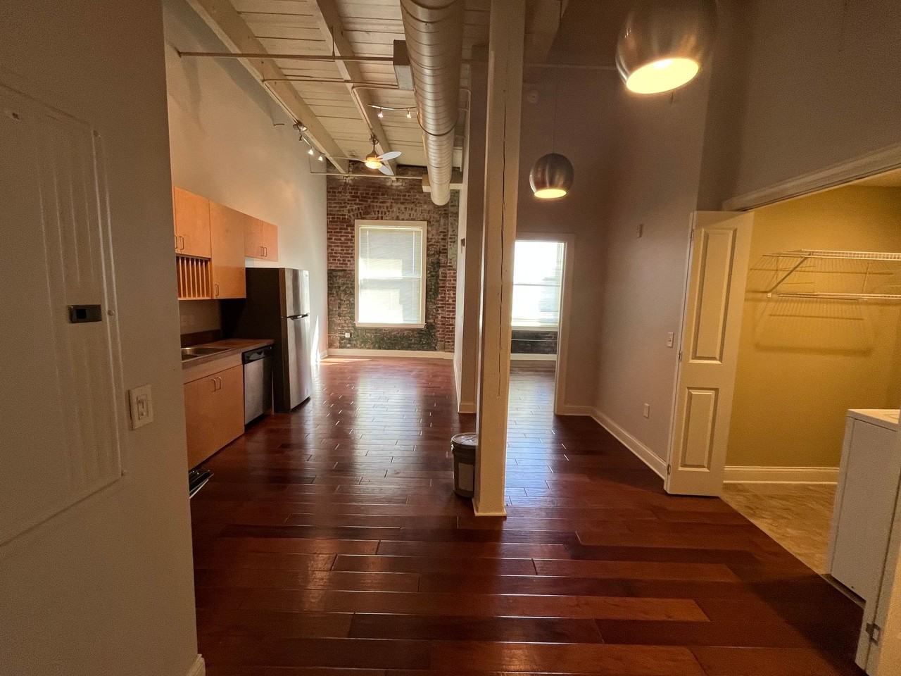 The Fleetwood Building - Photo 3 of 35