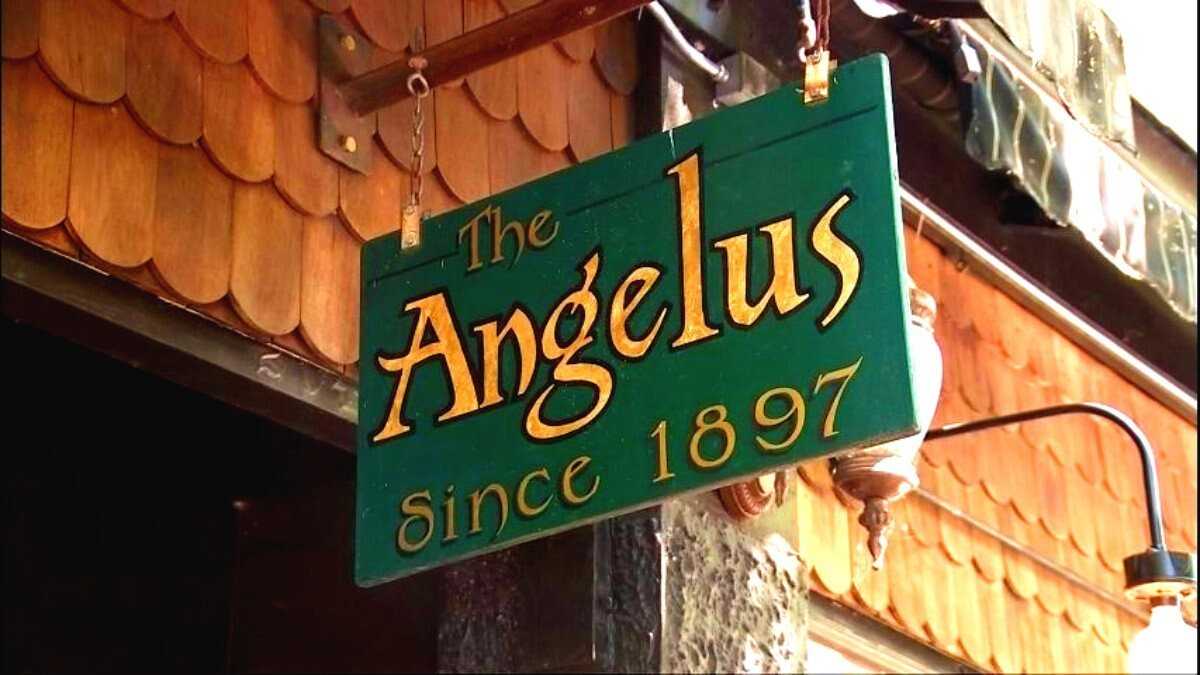 204 4th Ave W - Photo 4 of 43