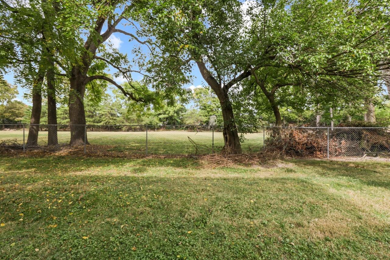 Hayes Court - Photo 3 of 16