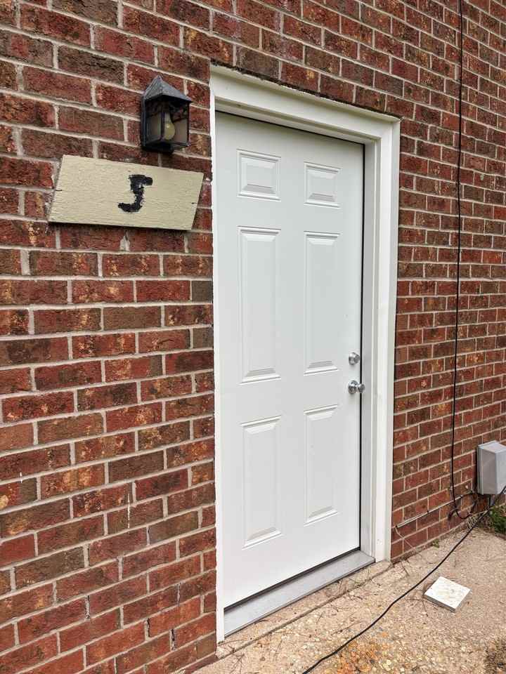 1507 Coley Drive - Photo 4 of 21