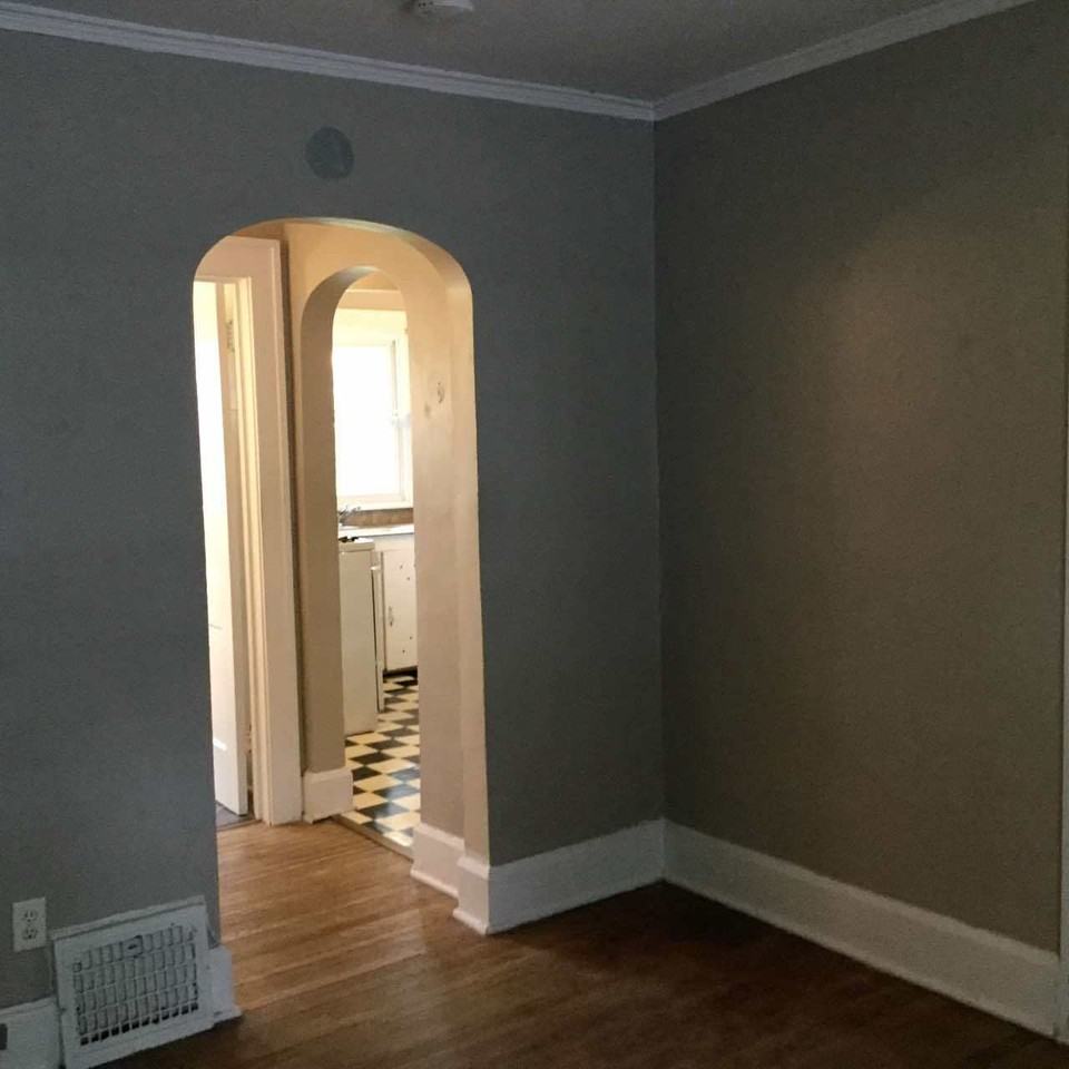 1109 42nd St. #2 - Photo 6 of 10