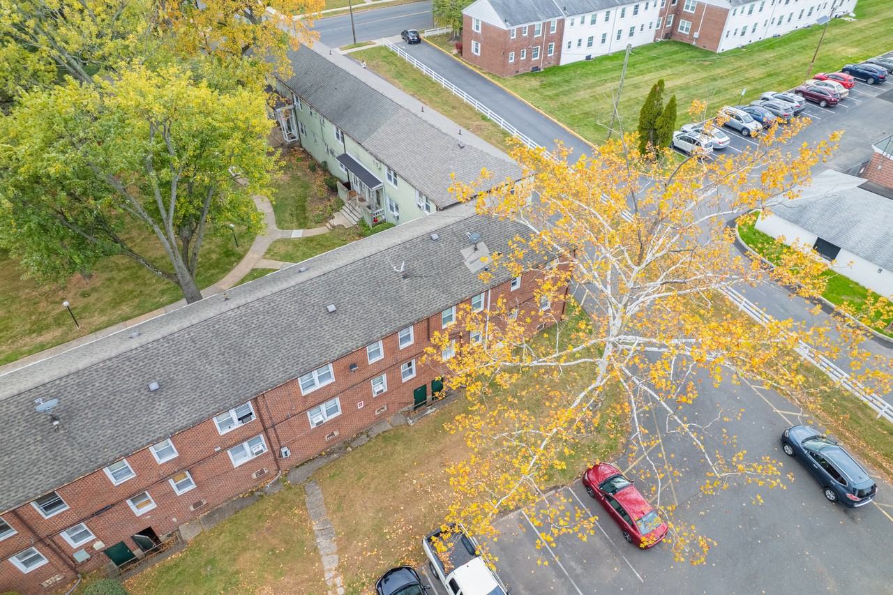 1605 North Wood Avenue #E1 - Photo 3 of 15