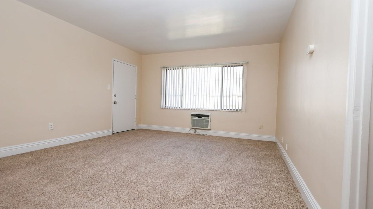 Courtyard Apartments - Photo 6 of 26