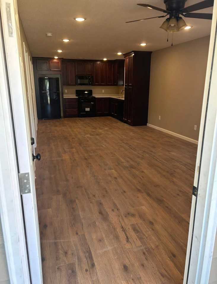 3712 School Street - Photo 3 of 7